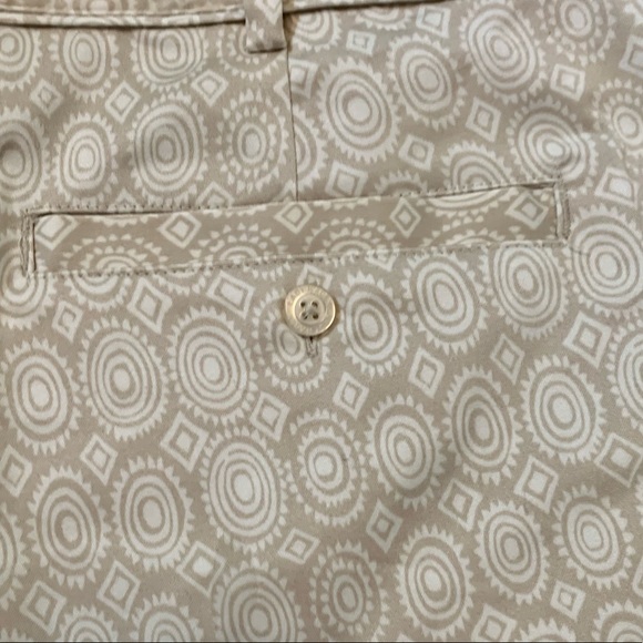 Lady Hagen Khaki Print High Rise Golf Shorts Sz. 14 - Picture 7 of 9